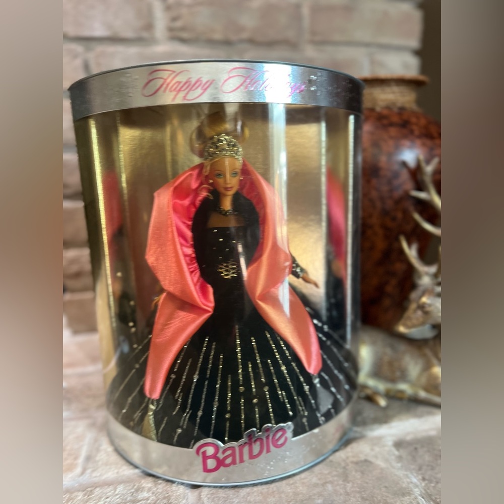 BARBIE Happy Holidays 1998
Hallmark Special Edition 20200
COLLECTORS New in Box